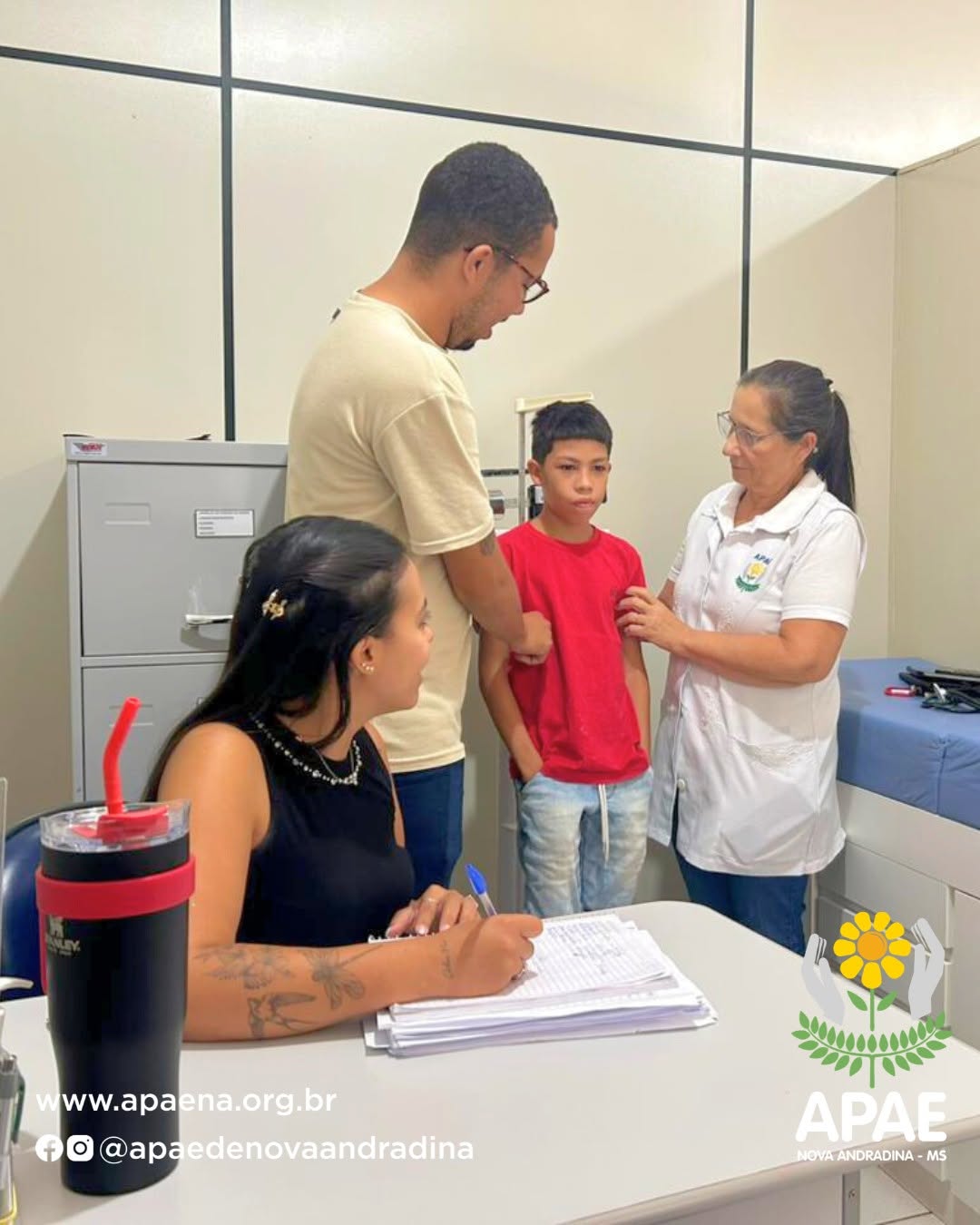 banner-cuidado-e-aprendizado-atividade-no-ambulatorio-11032026